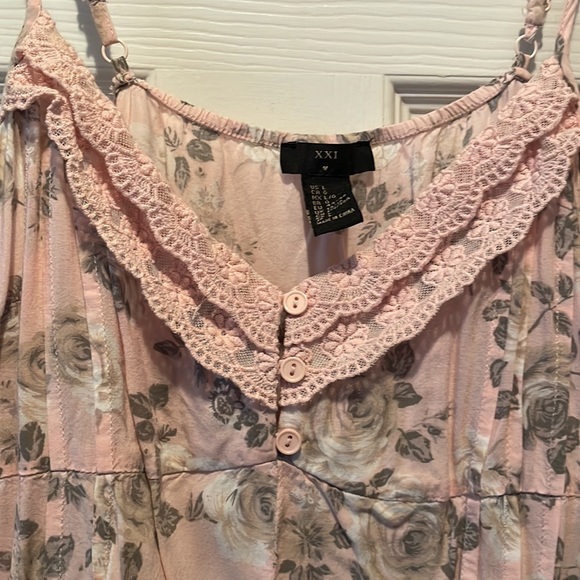 XXI , Forever21 ,flower dress mini, size lrg - Picture 5 of 10